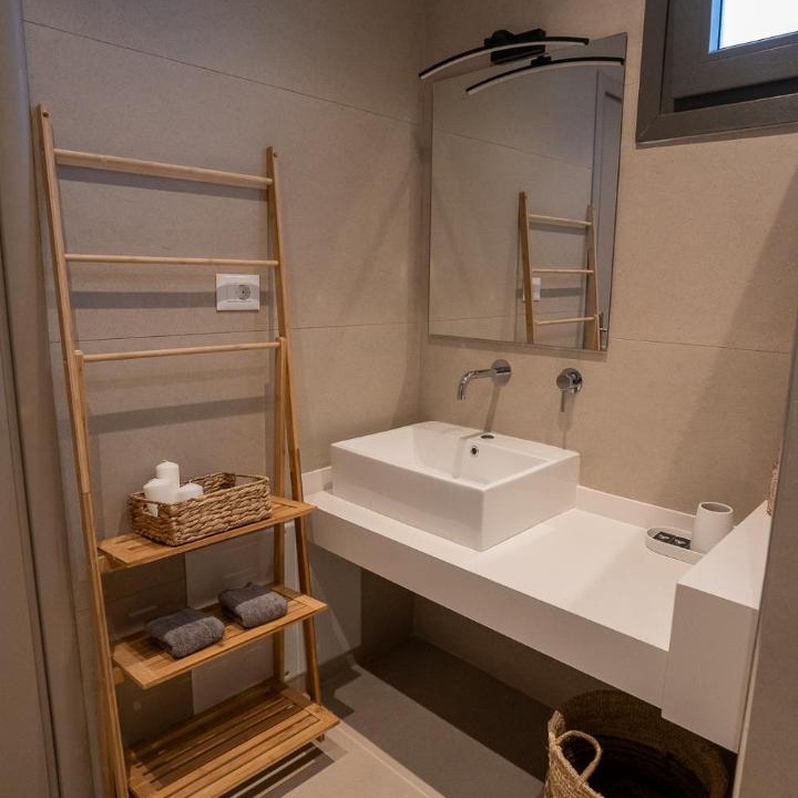 Photo of Bathroom in Amoopi