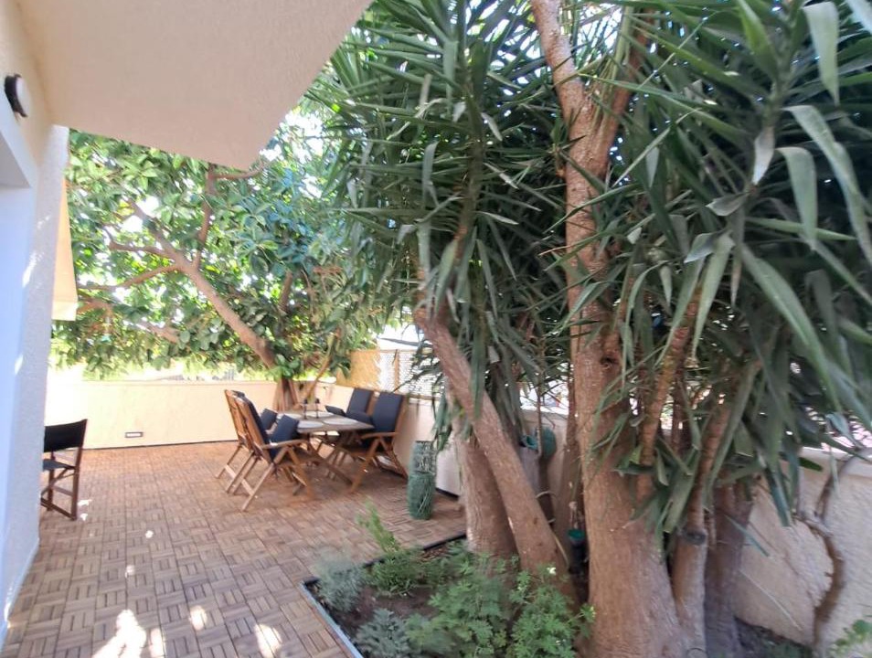 Photo of Patio Balcony in Perdhika
