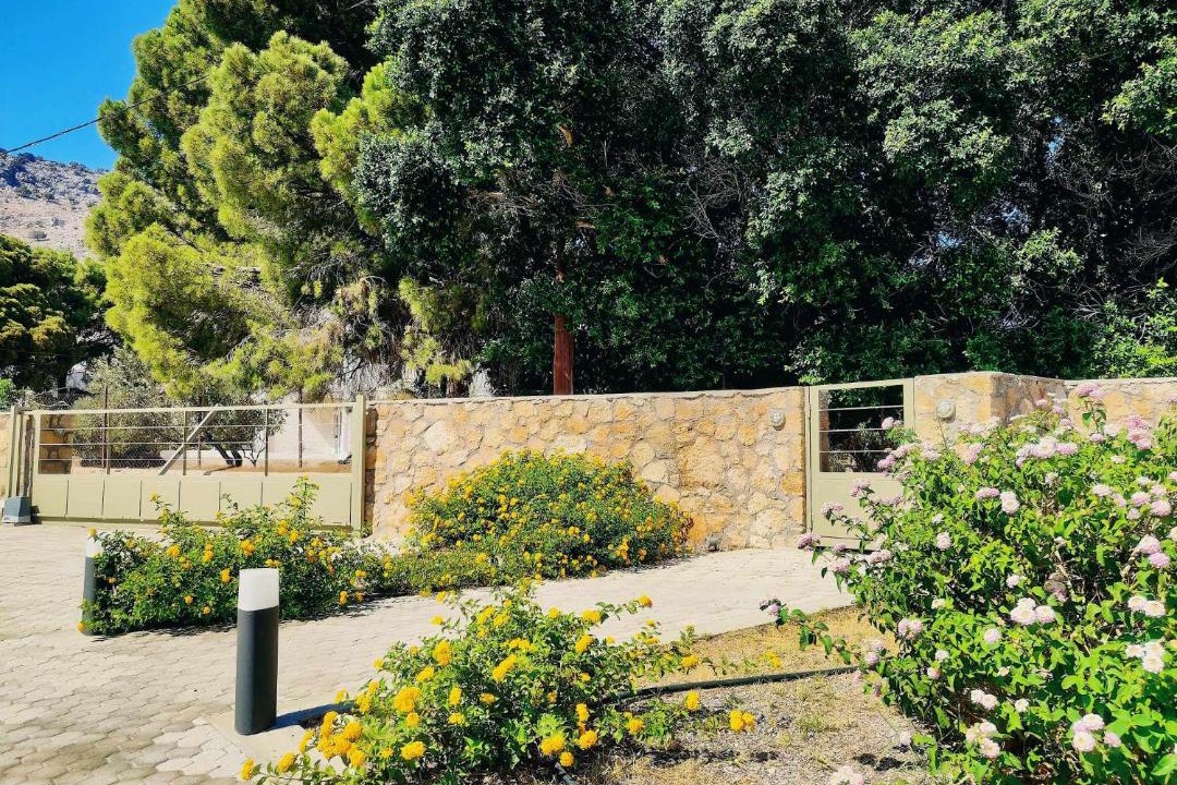 Photo of Others in Pefkos