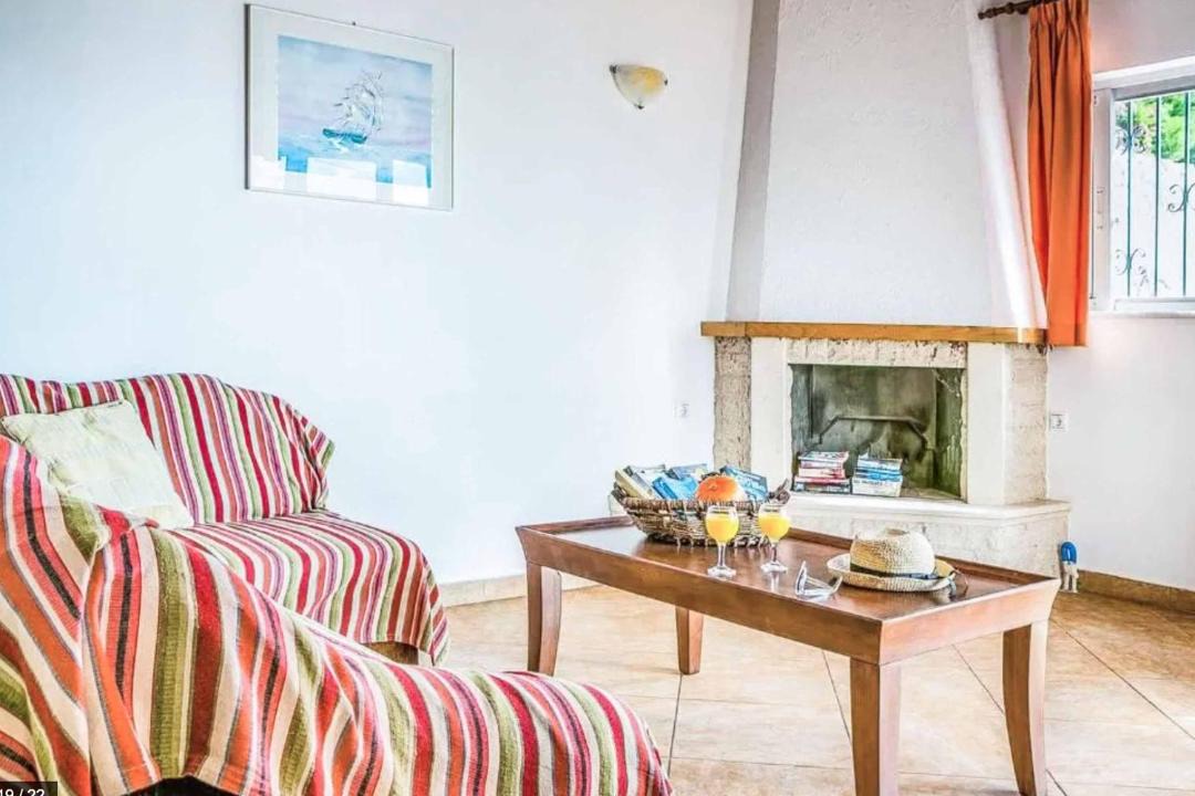 Photo of Livingroom in Nidri
