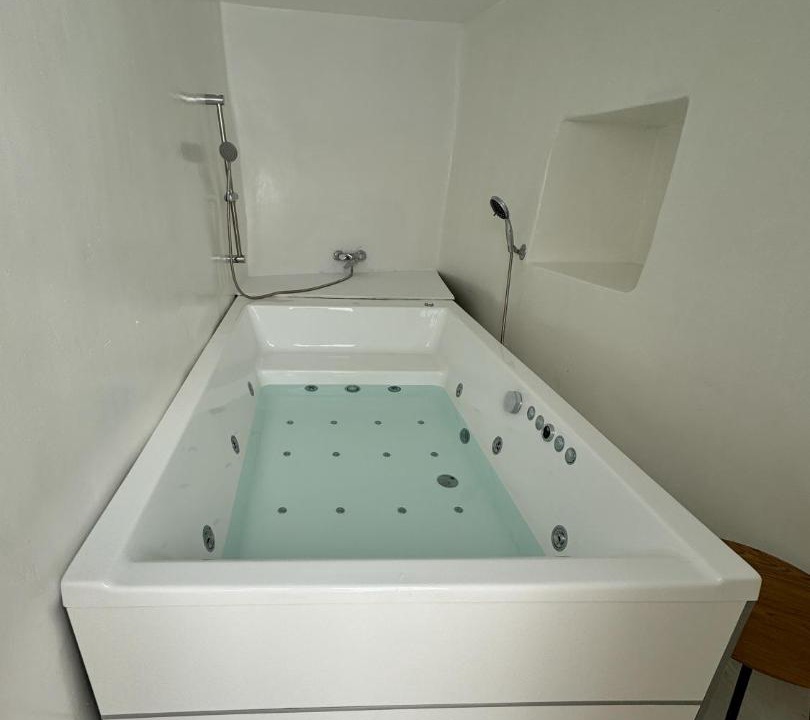Photo of Bathroom in Ios