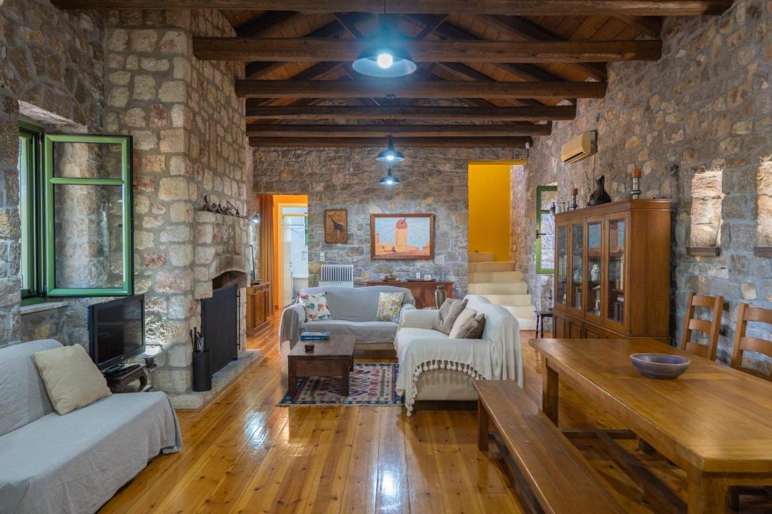 Photo of Livingroom in Petrochori