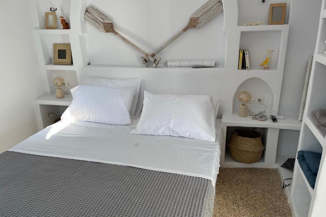 Photo of Bedroom in Milopotas