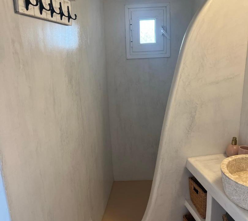 Photo of Bathroom in Milopotas