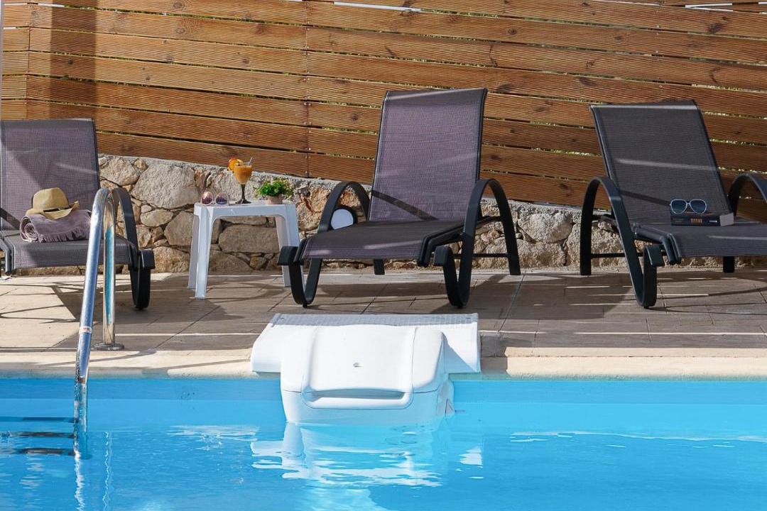 Photo of Outdoor in Monopari