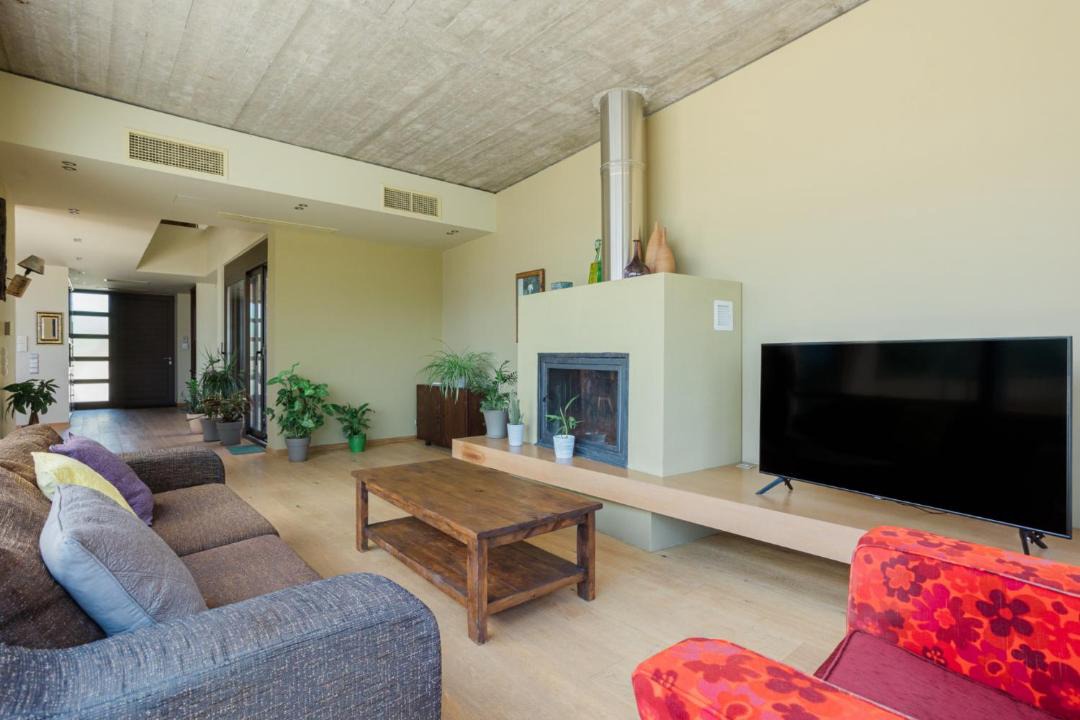 Photo of Livingroom in Skalani