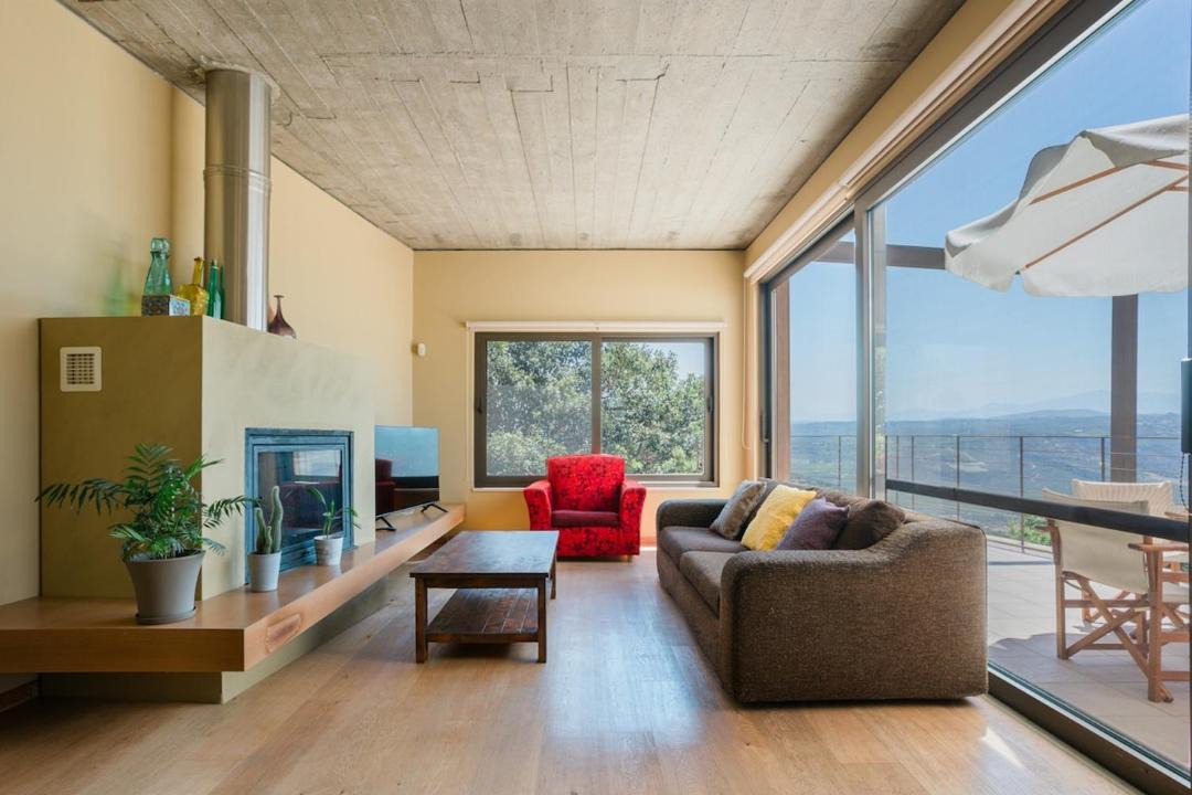 Photo of Livingroom in Skalani