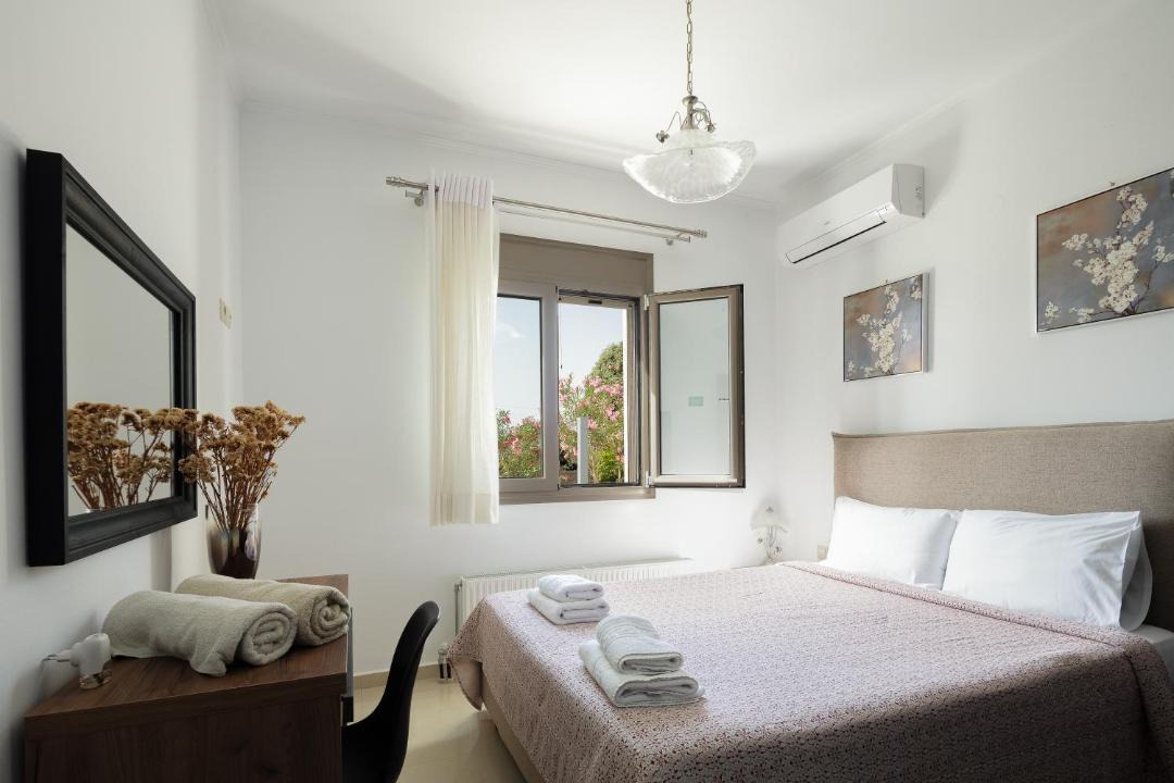 Photo of Bedroom in Kato Valsamonero
