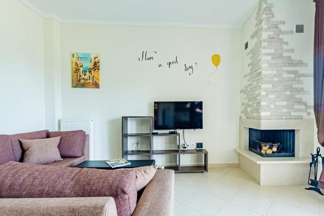 Photo of Livingroom in Polichrono