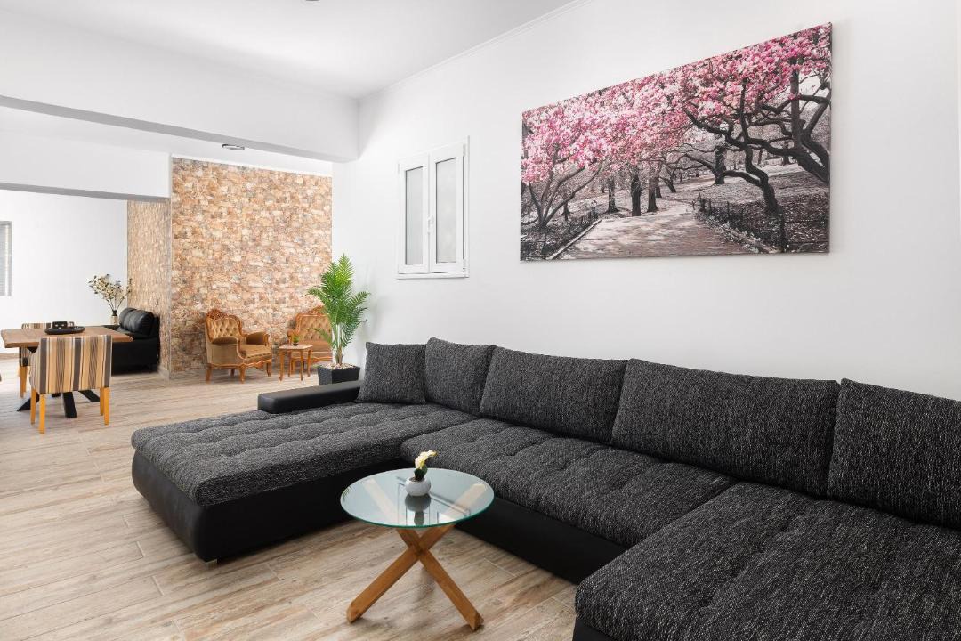 Photo of Livingroom in Rhodes Town