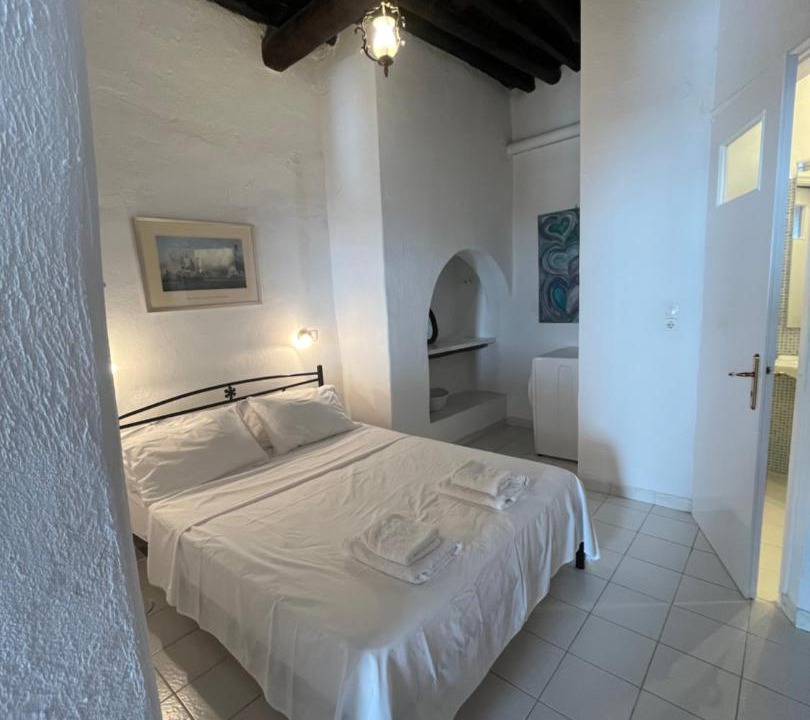 Photo of Bedroom in Paleopolis