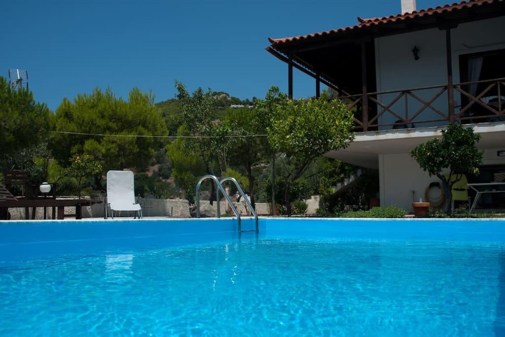 Photo of Others in Loutraki-Agioi Theodoroi