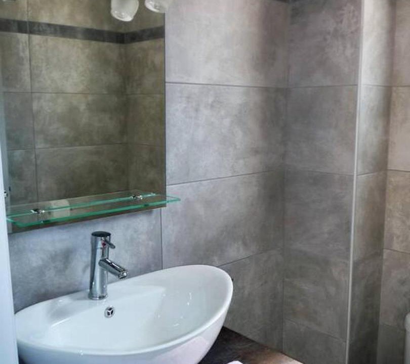 Photo of Bathroom in Dhrakata