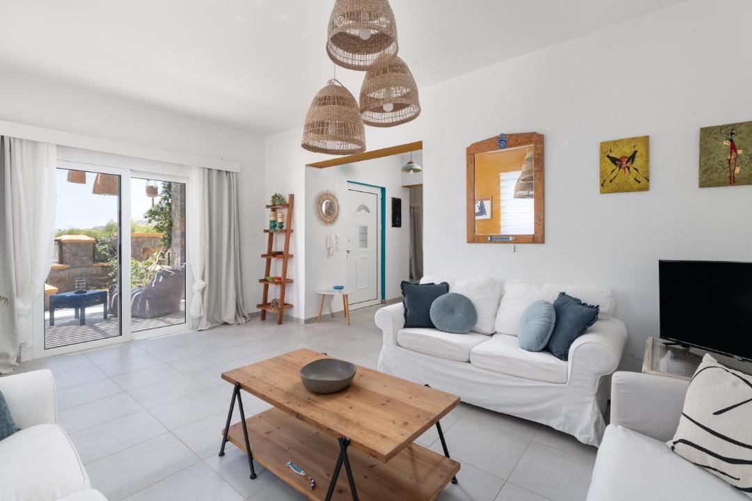 Photo of Livingroom in Lardos