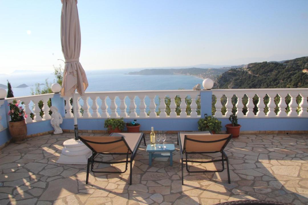 Photo of Patio Balcony in Afionas