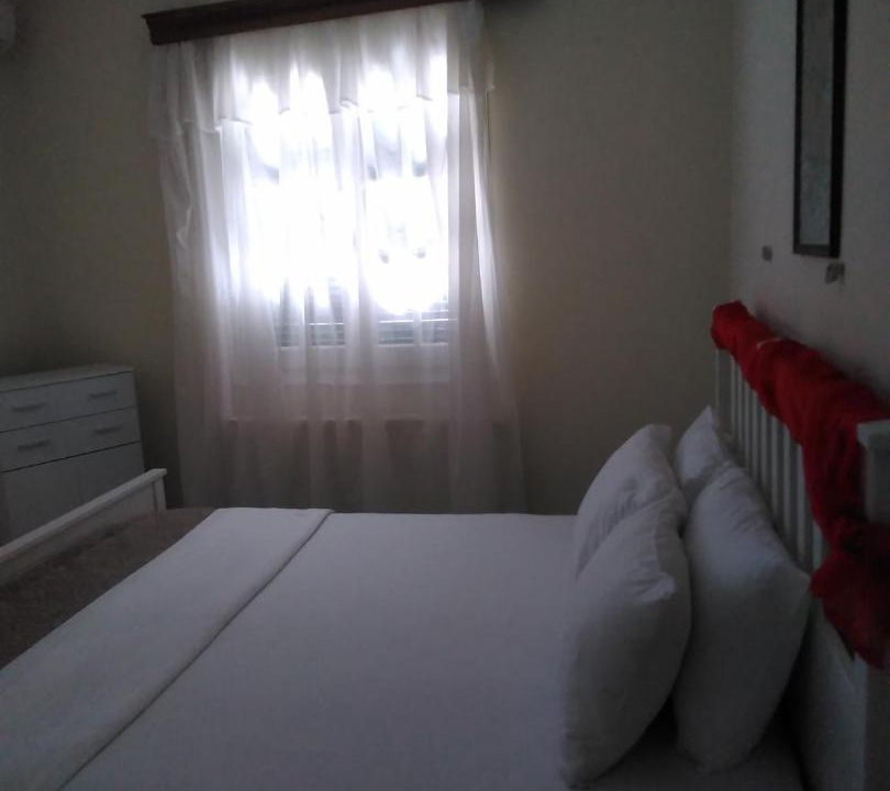Photo of Bedroom in Petaleia