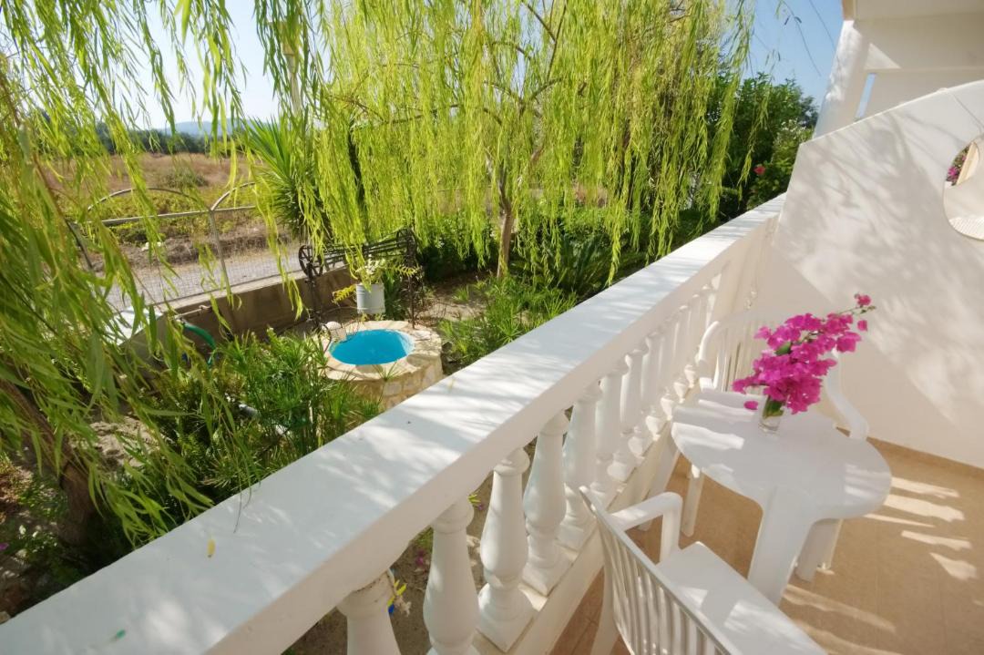 Photo of Patio Balcony in Haraki