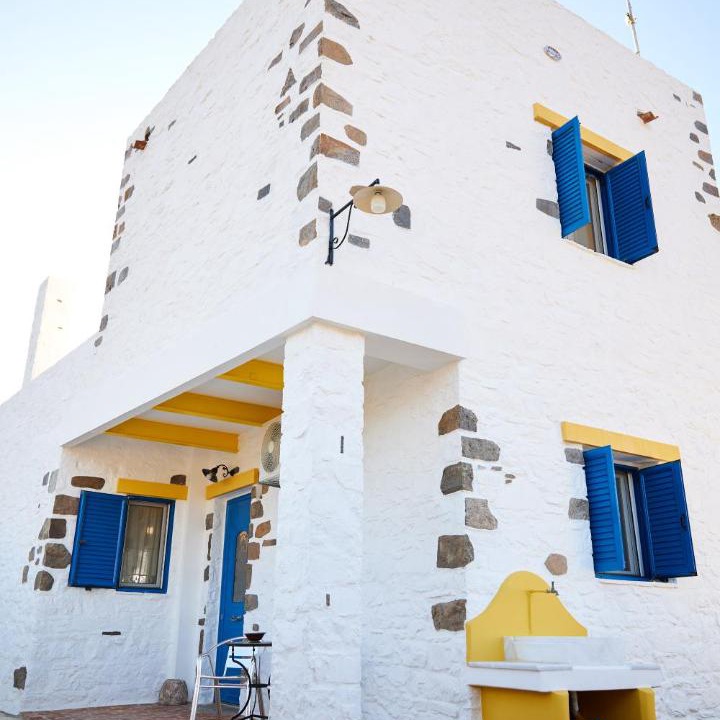 Photo of Buildings in Volissos