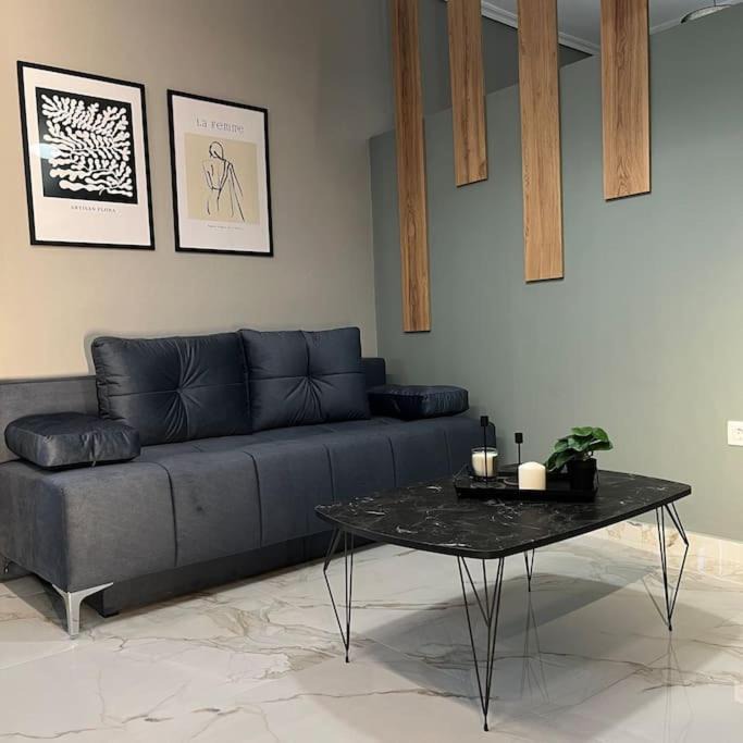 Photo of Livingroom in Drama