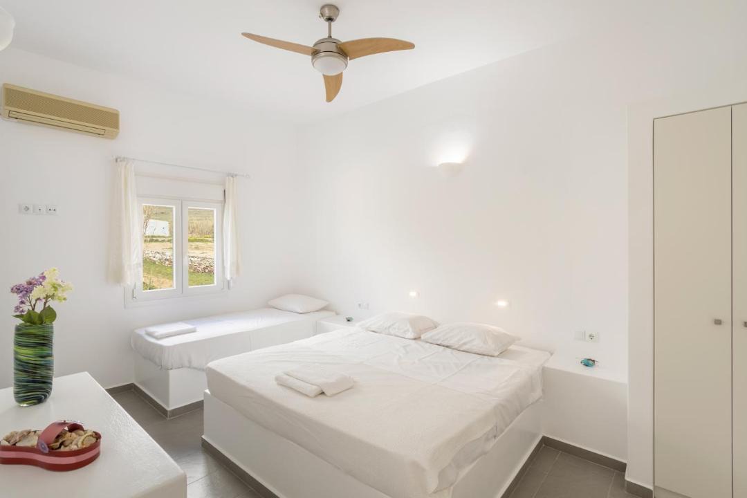 Photo of Bedroom in Drios