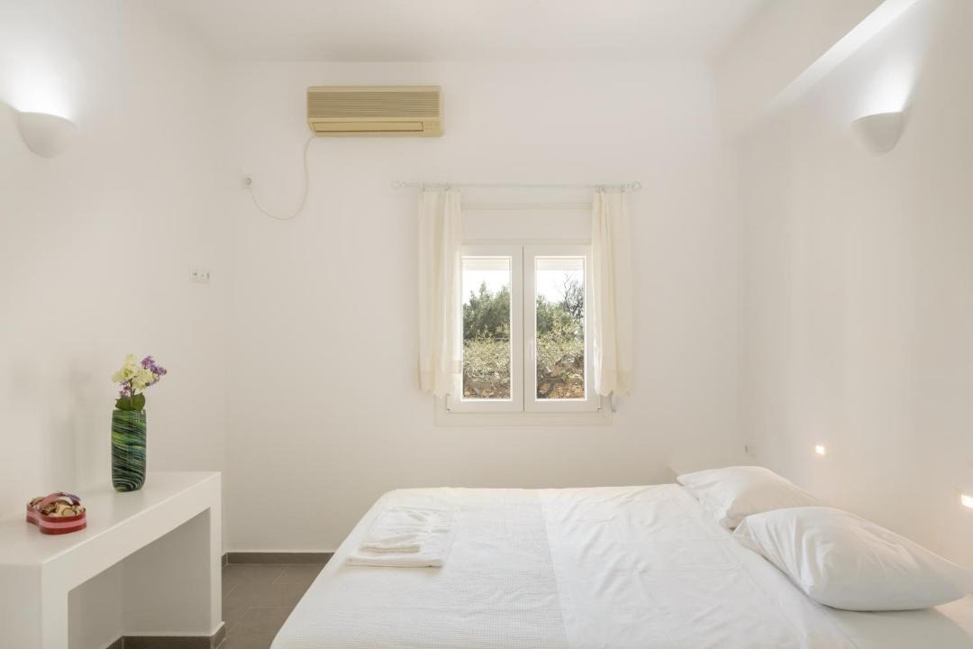 Photo of Bedroom in Drios
