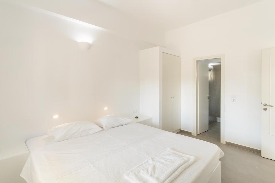 Photo of Bedroom in Drios
