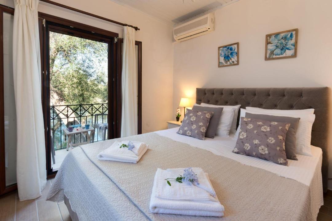 Photo of Bedroom in Longos