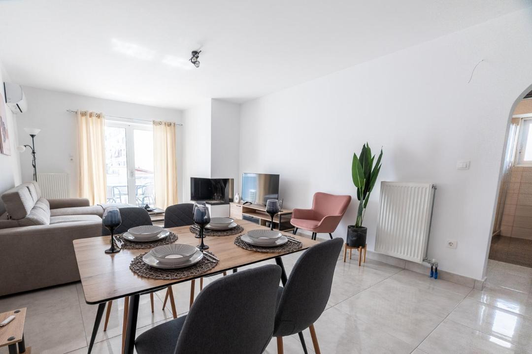 Photo of Livingroom in Keratsini-Drapetsona