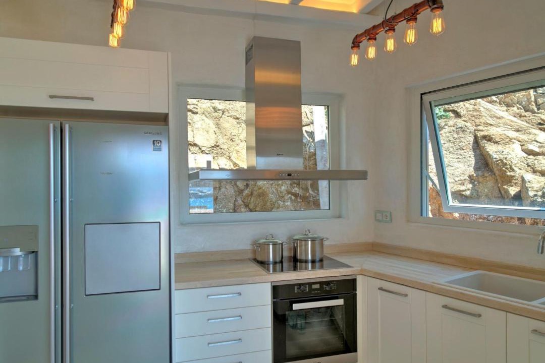 Photo of Kitchen in Platis Gialos