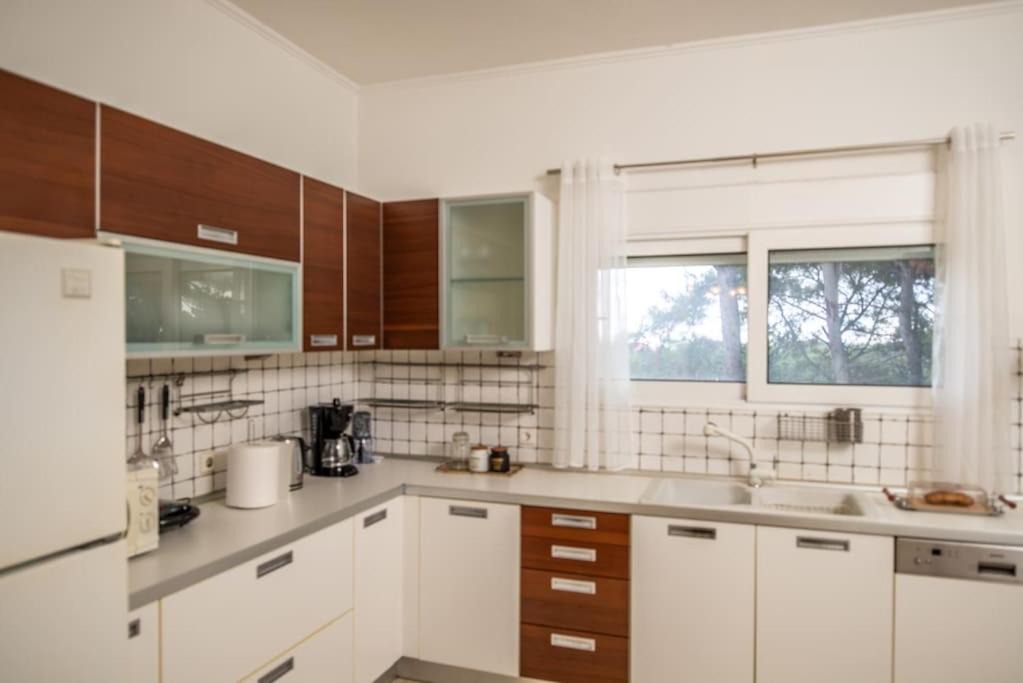 Photo of Kitchen in Petaloudes