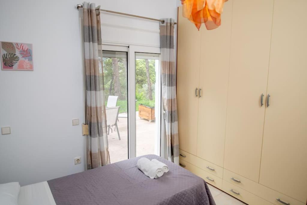 Photo of Bedroom in Petaloudes