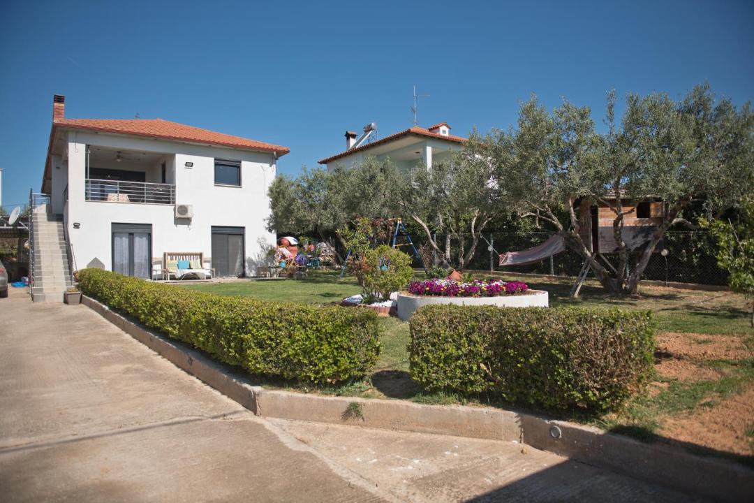 Photo of Buildings in Nea Propontida
