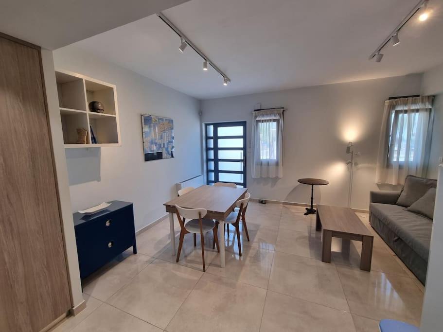 Photo of Livingroom in Lambi