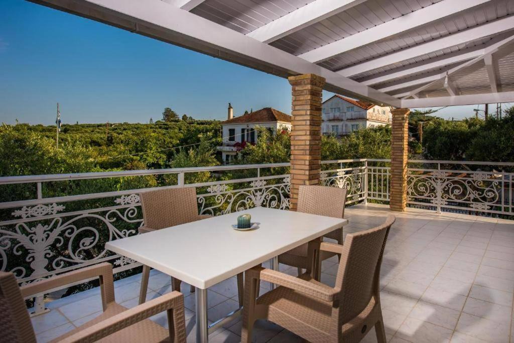 Photo of Patio Balcony in Psarou