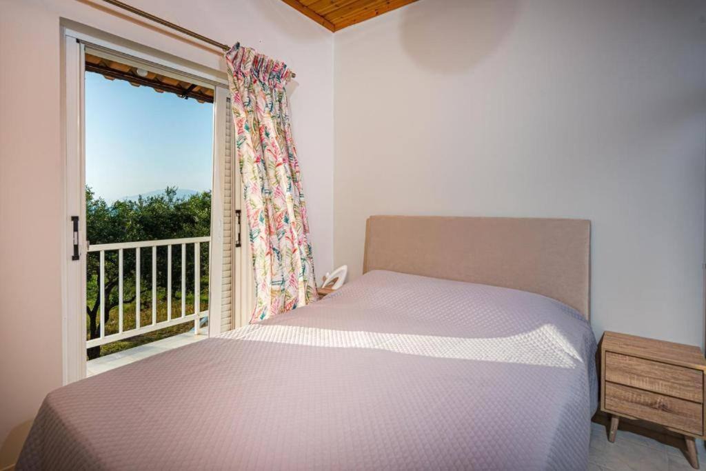 Photo of Bedroom in Psarou