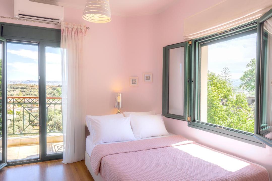 Photo of Bedroom in Makrys Tichos