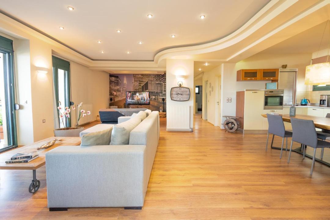 Photo of Livingroom in Makrys Tichos