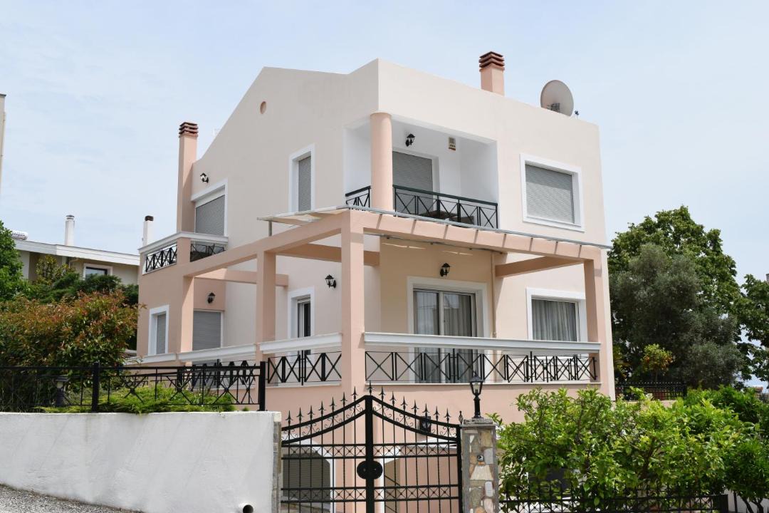 Photo of Buildings in Palaio Tsifliki