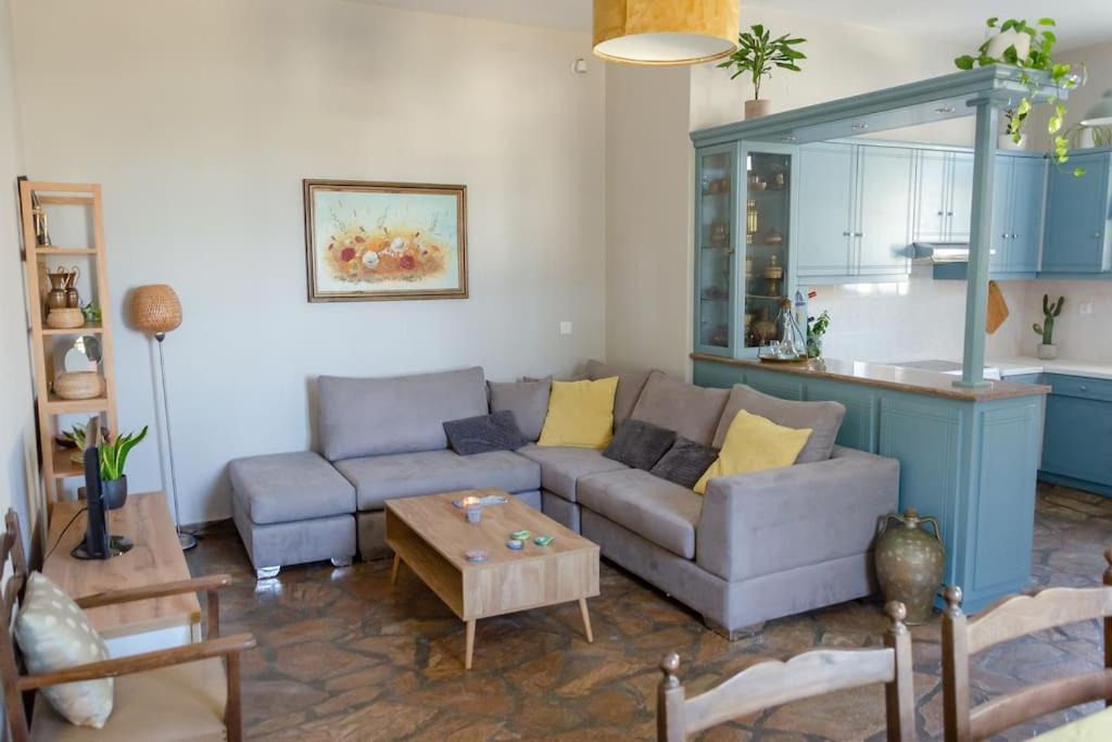 Photo of Livingroom in Tinos Town