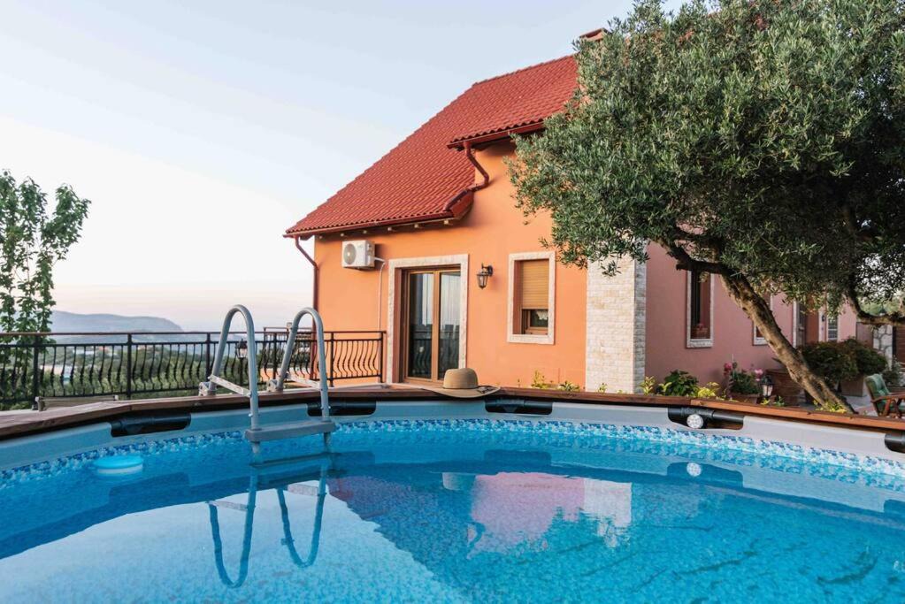 Photo of Outdoor in Agios Myronas