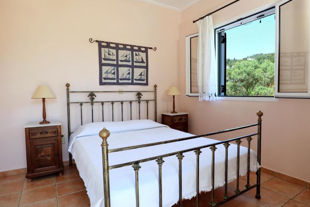 Photo of Bedroom in Apolpaina