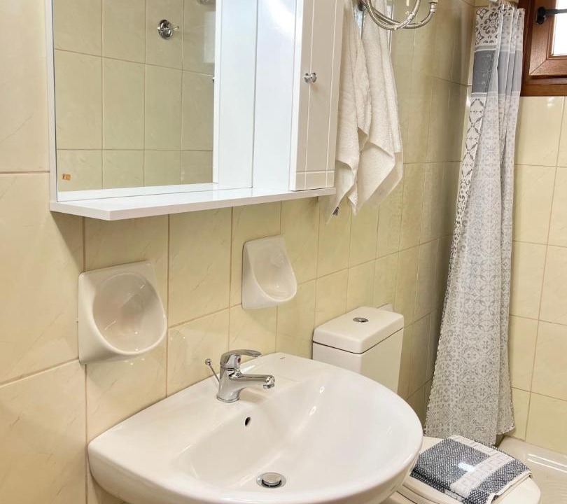 Photo of Bathroom in Soroni