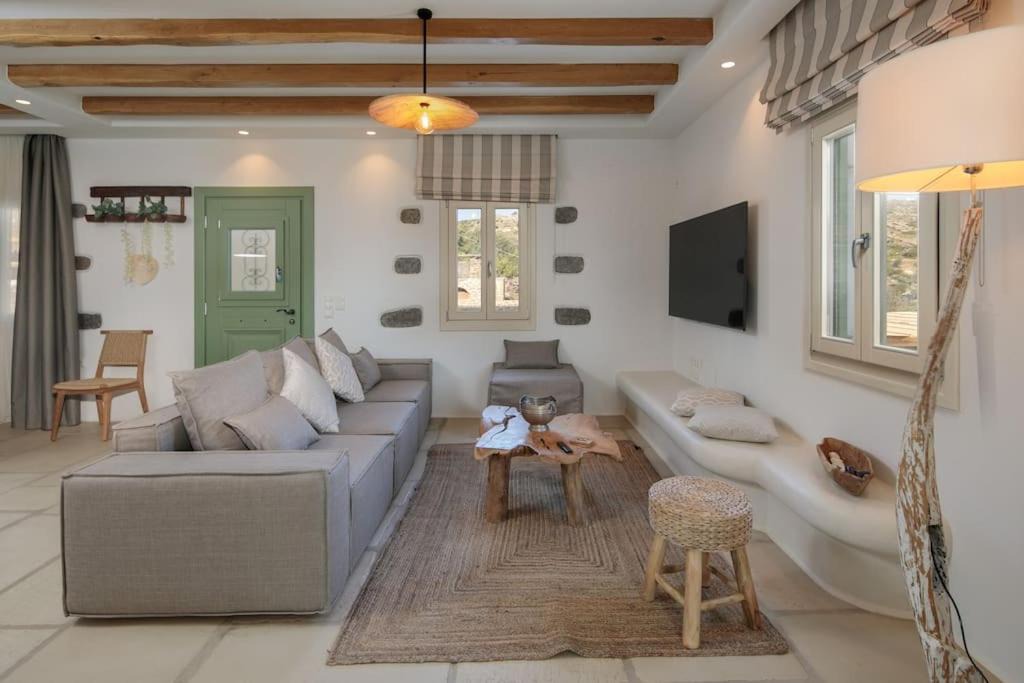 Photo of Livingroom in Naxos
