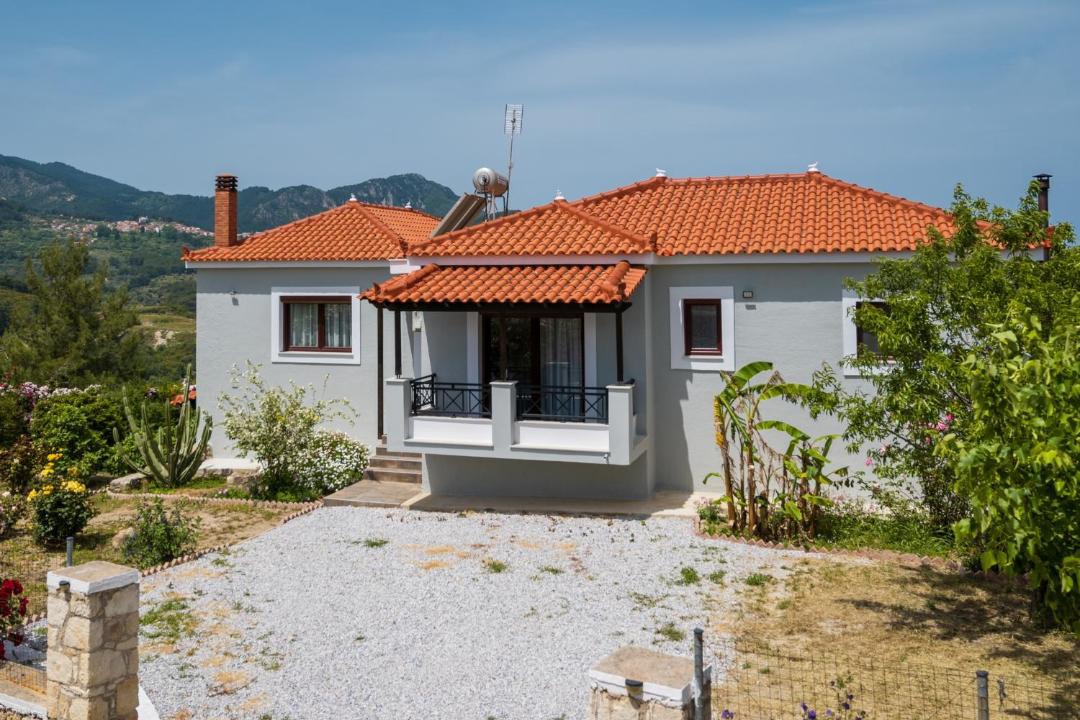 Photo of Buildings in Karlovassi