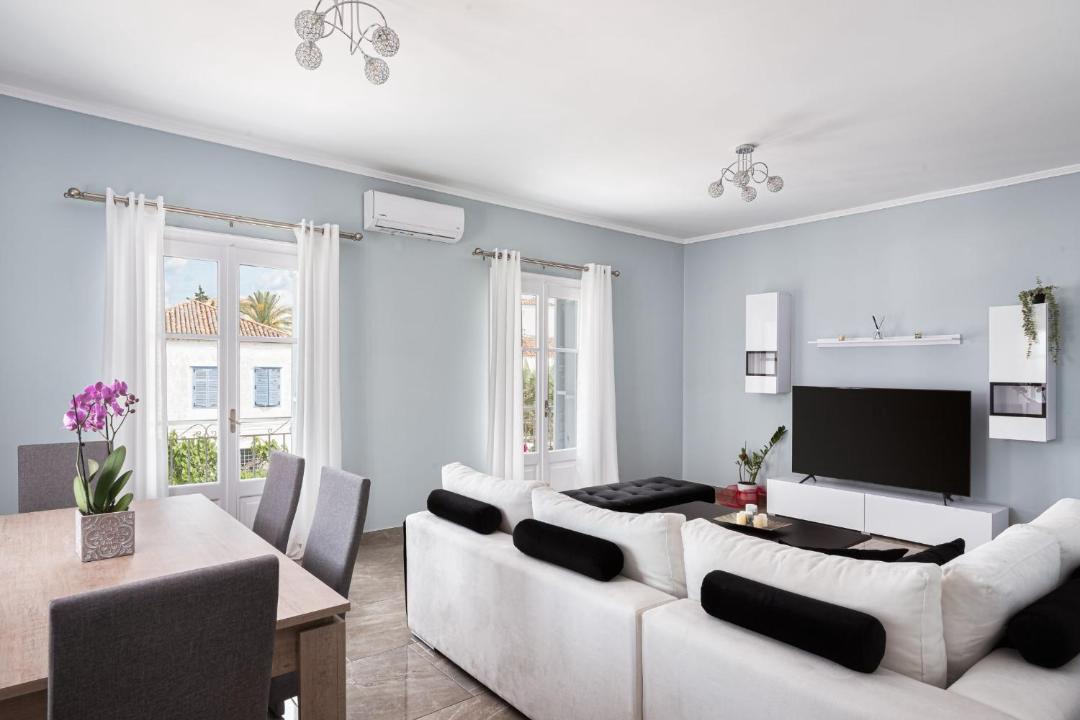 Photo of Livingroom in Spetses
