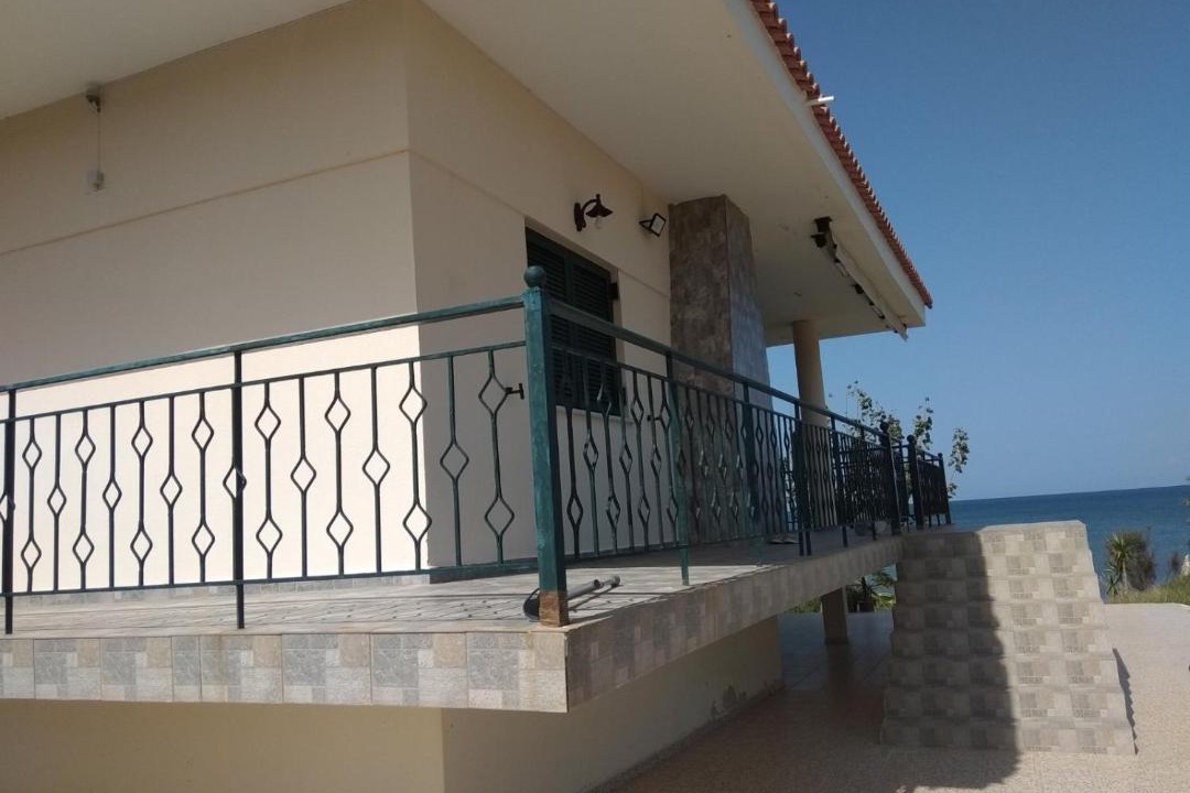 Photo of Buildings in Neromilos