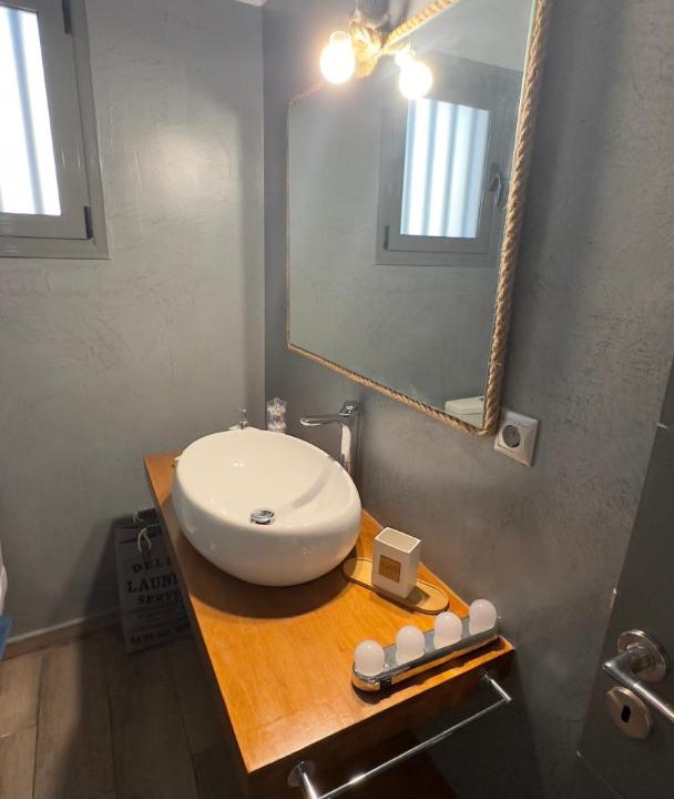 Photo of Bathroom in East Mani