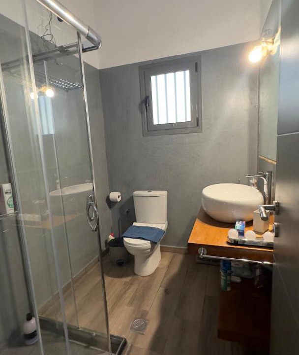 Photo of Bathroom in East Mani