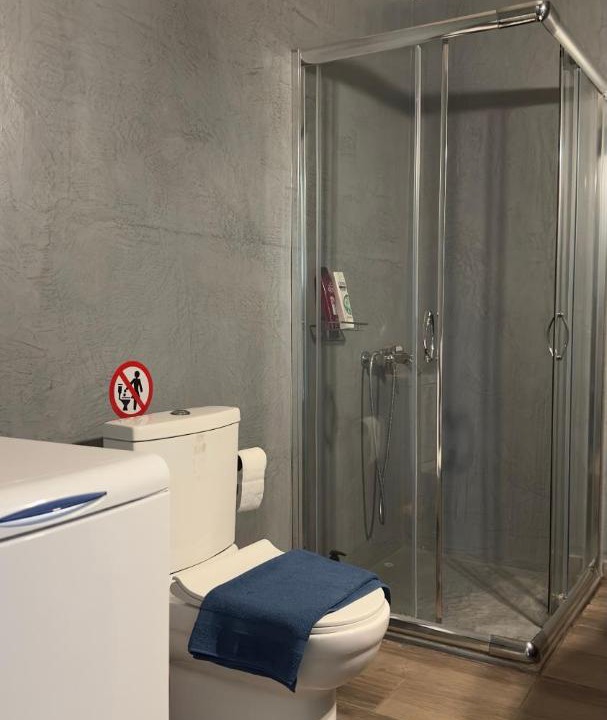 Photo of Bathroom in East Mani