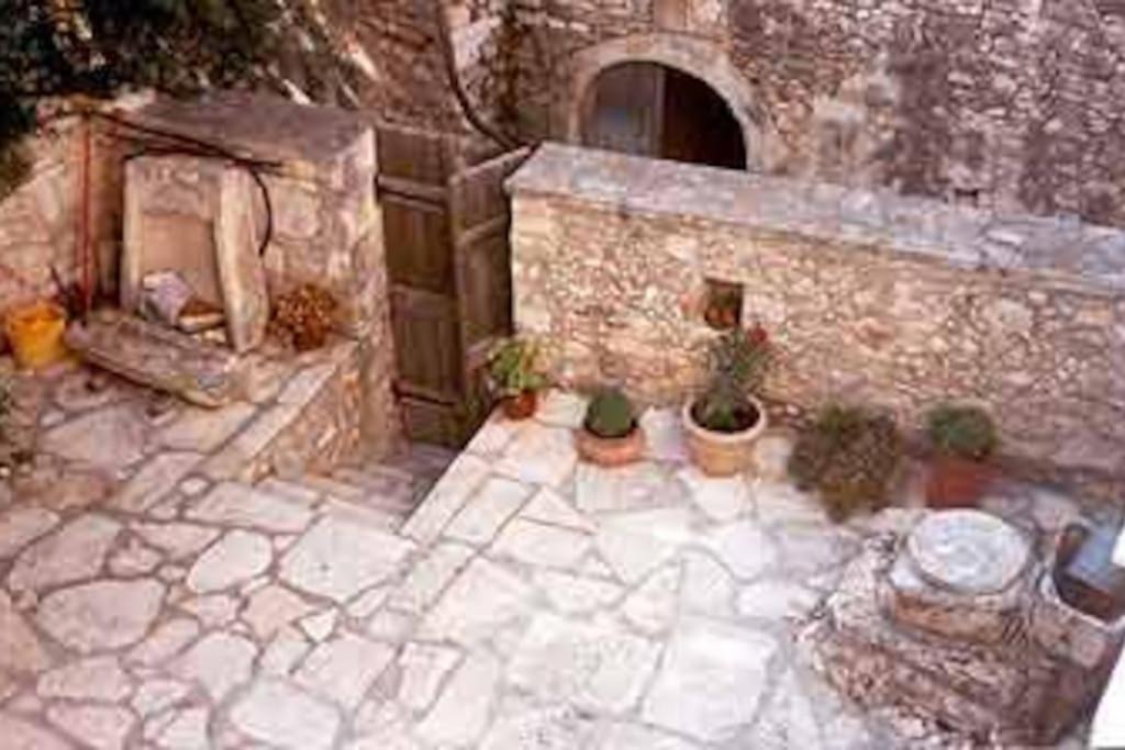 Photo of Others in Douliana